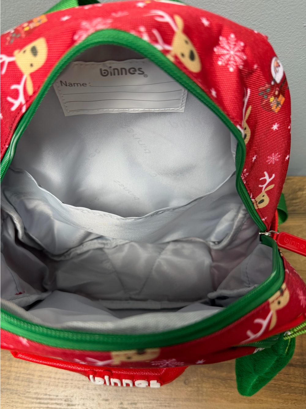 Sun Eight Binnes Kids Christmas Backpack w/Santa & Reindeer Print. NWT. - Picture 5 of 5